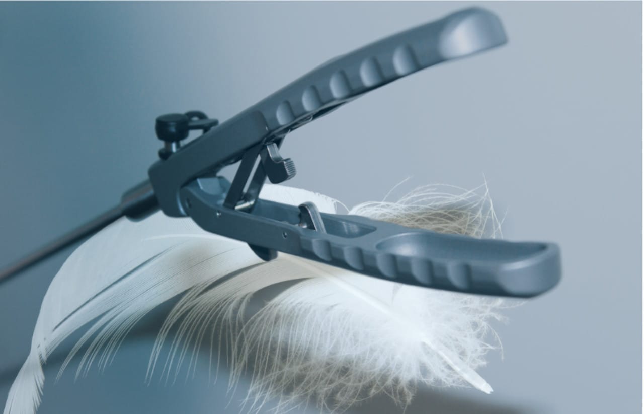 Loftline needle holder